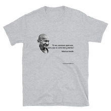 Cargar imagen en el visor de la galería, Camiseta Gandhi